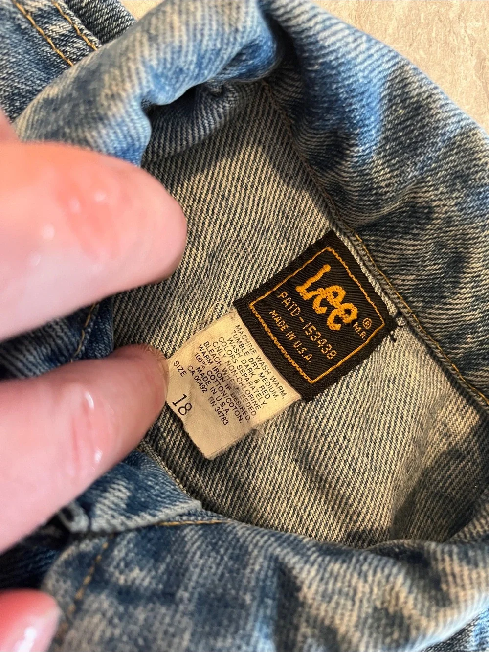 Lee Blue Denim Trucker Jacket - Classic Men's late 70s or 80s - Picture 2 of 3
